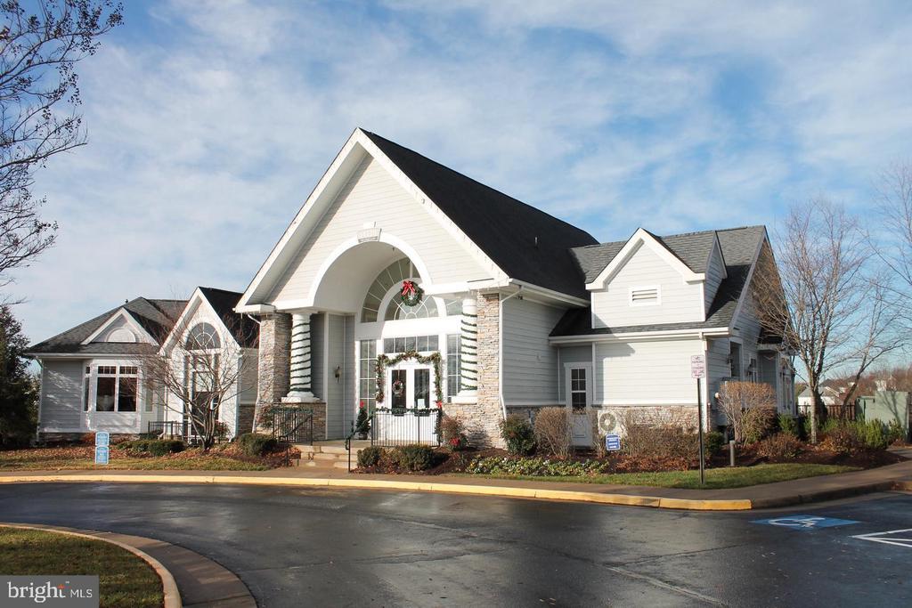 1641 LADUE CT #108