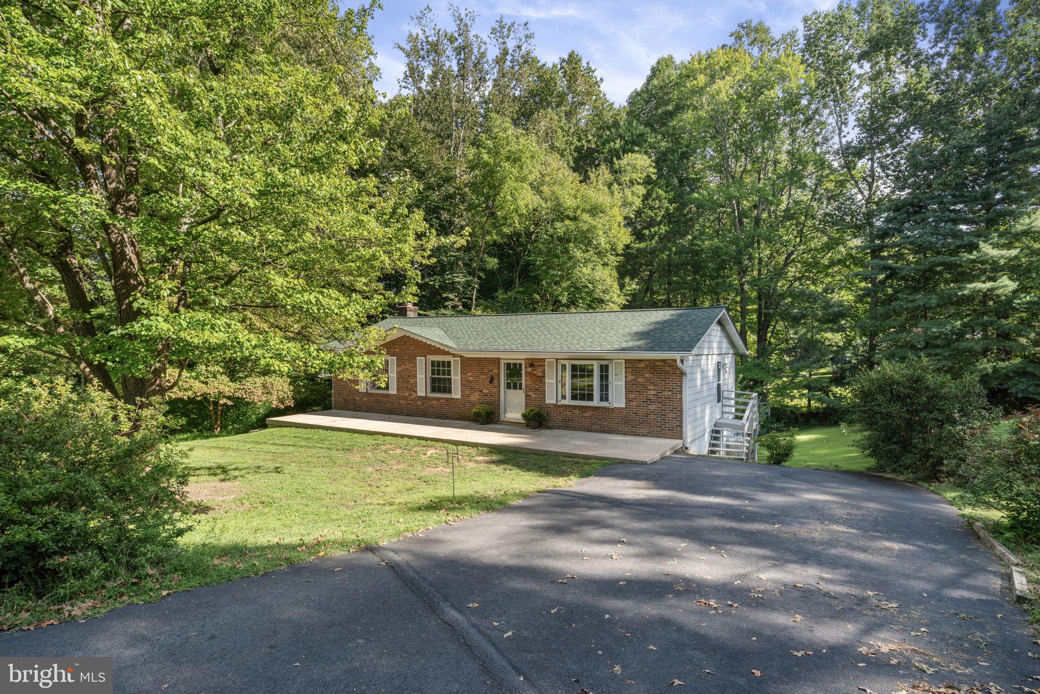 11813 Cornwell Dr