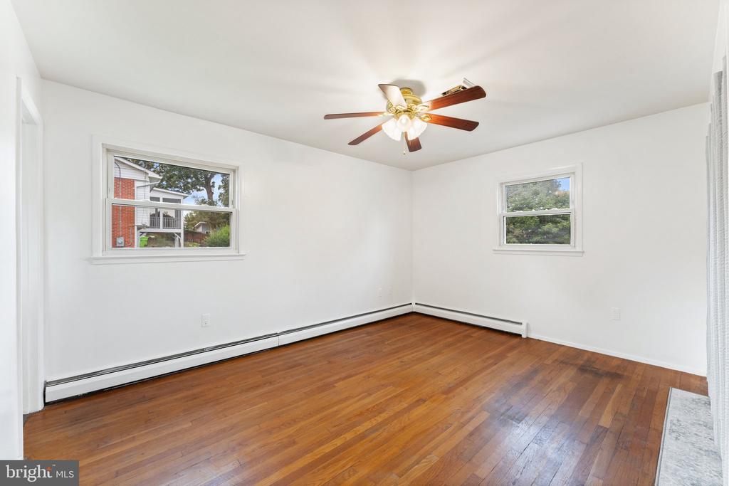 2013 Radford Dr