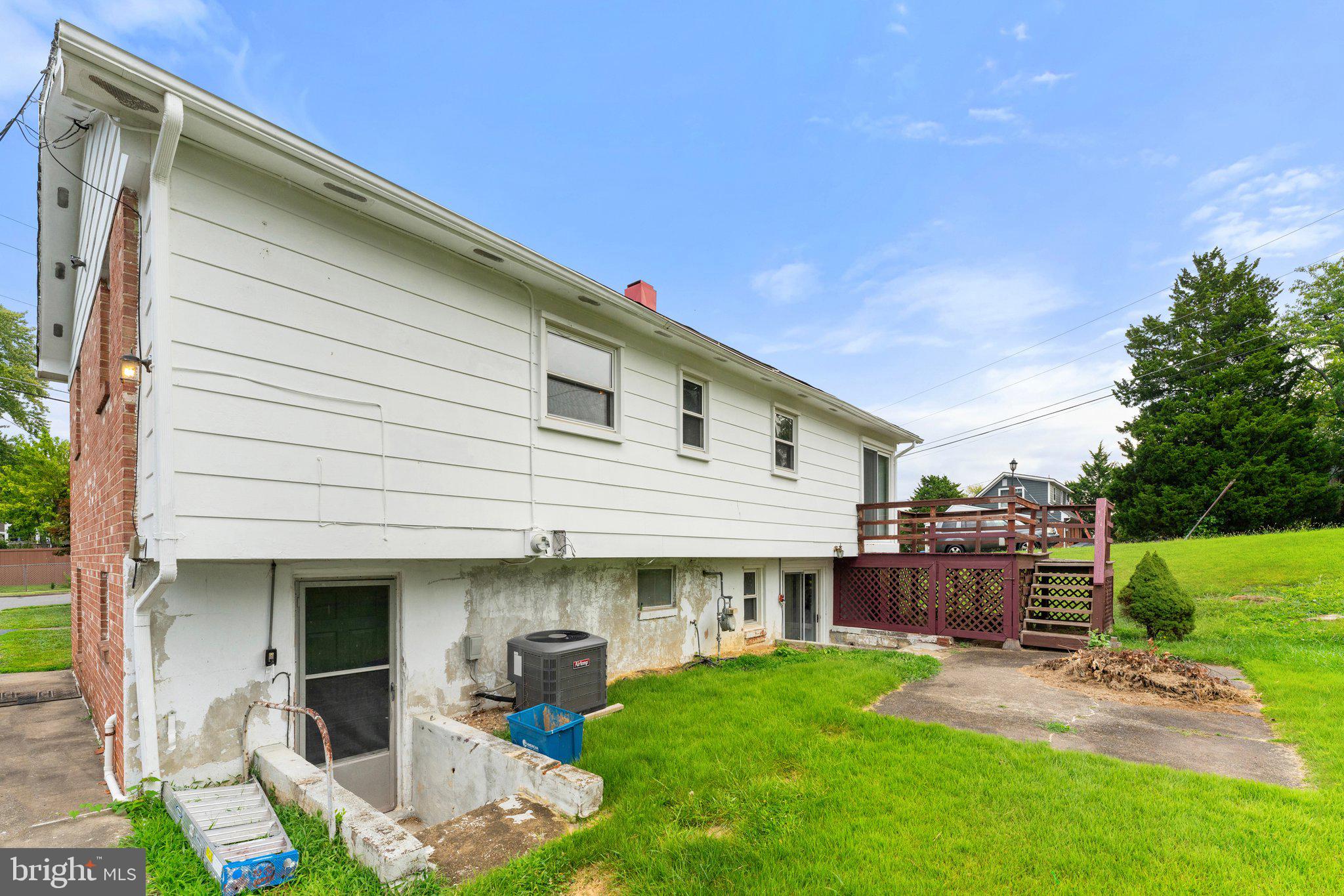 2013 Radford Dr