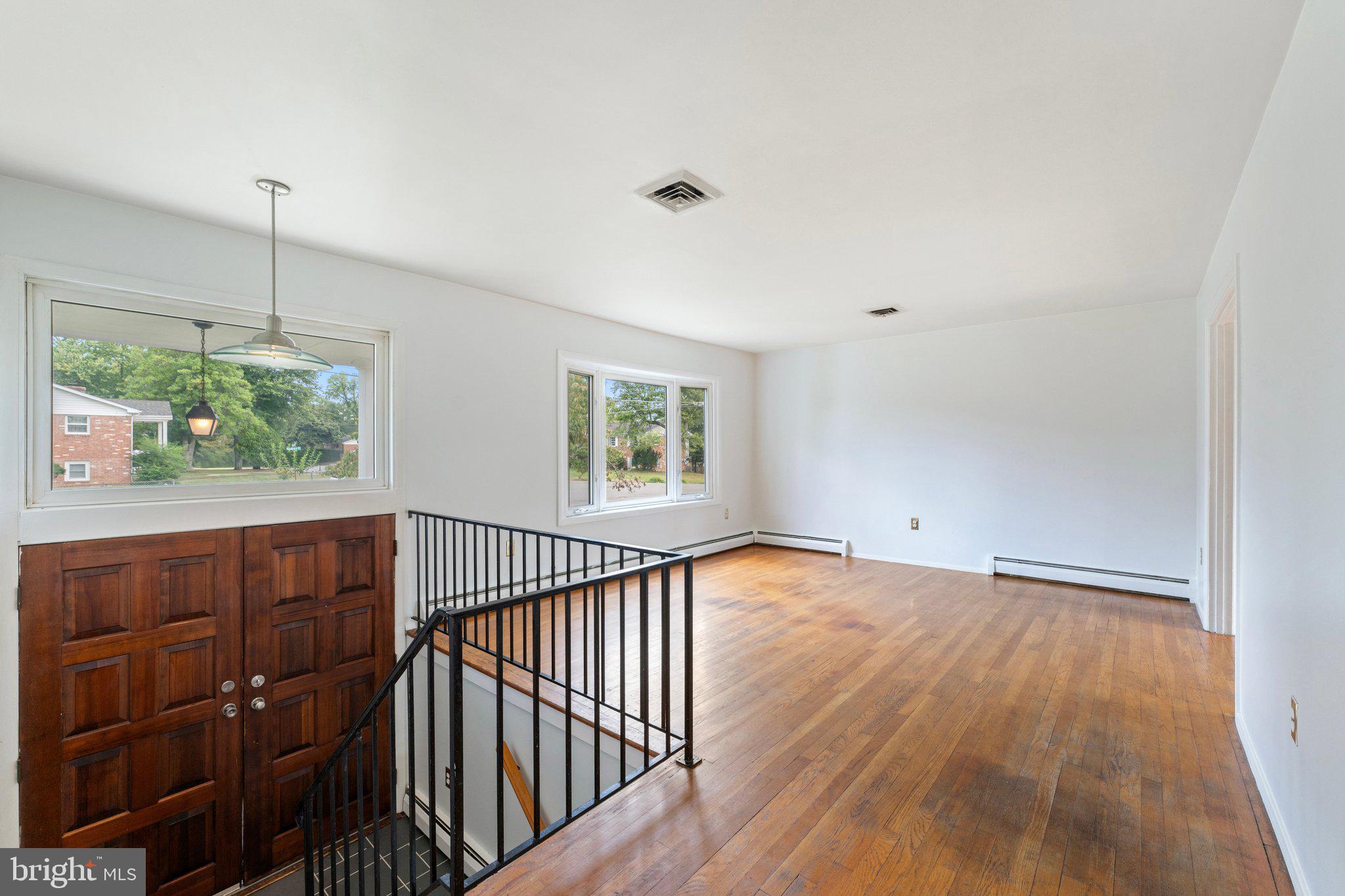2013 Radford Dr
