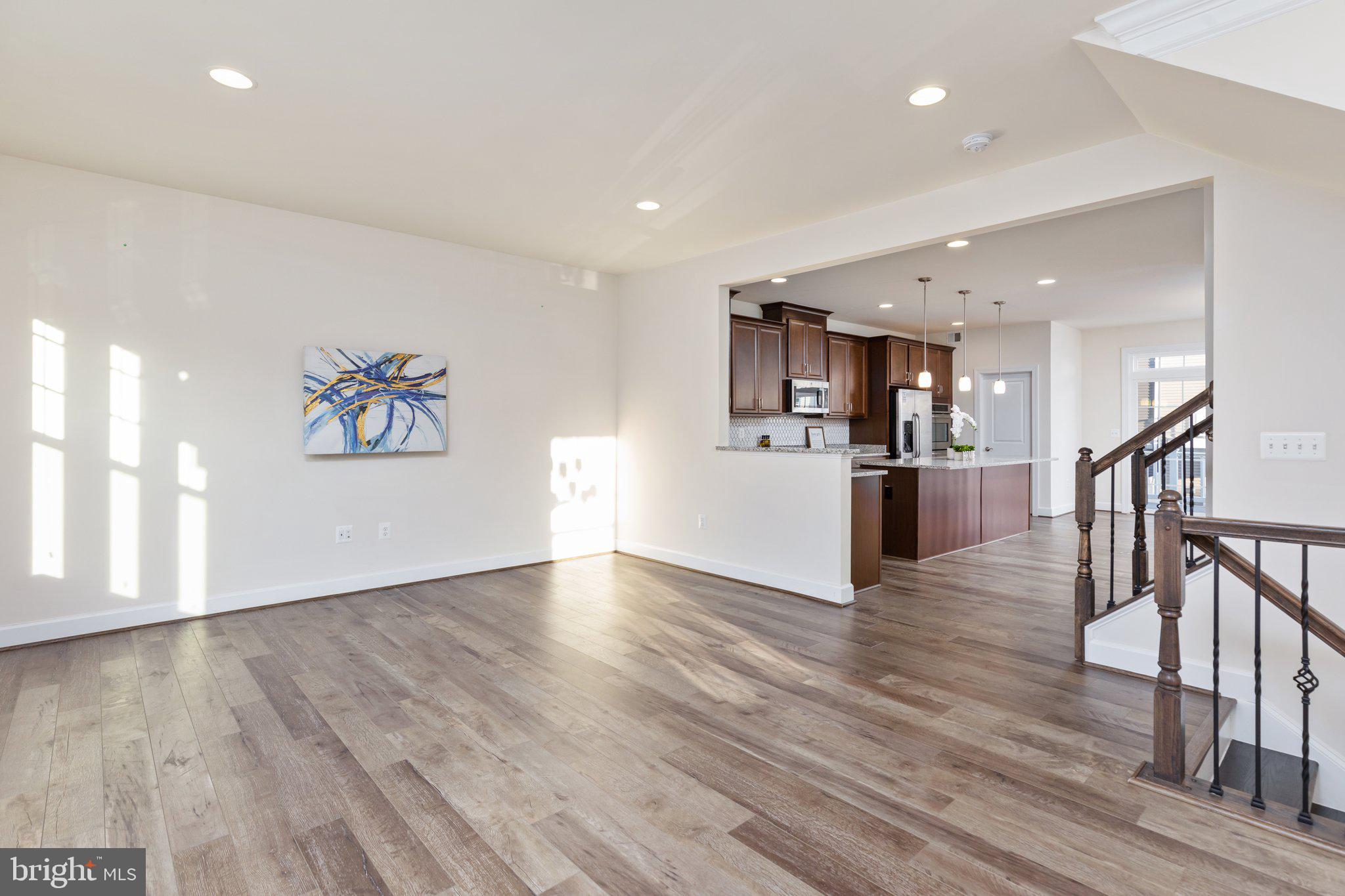8823 ENGLEWOOD FARMS DR