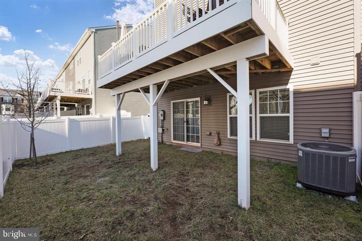 8823 ENGLEWOOD FARMS DR