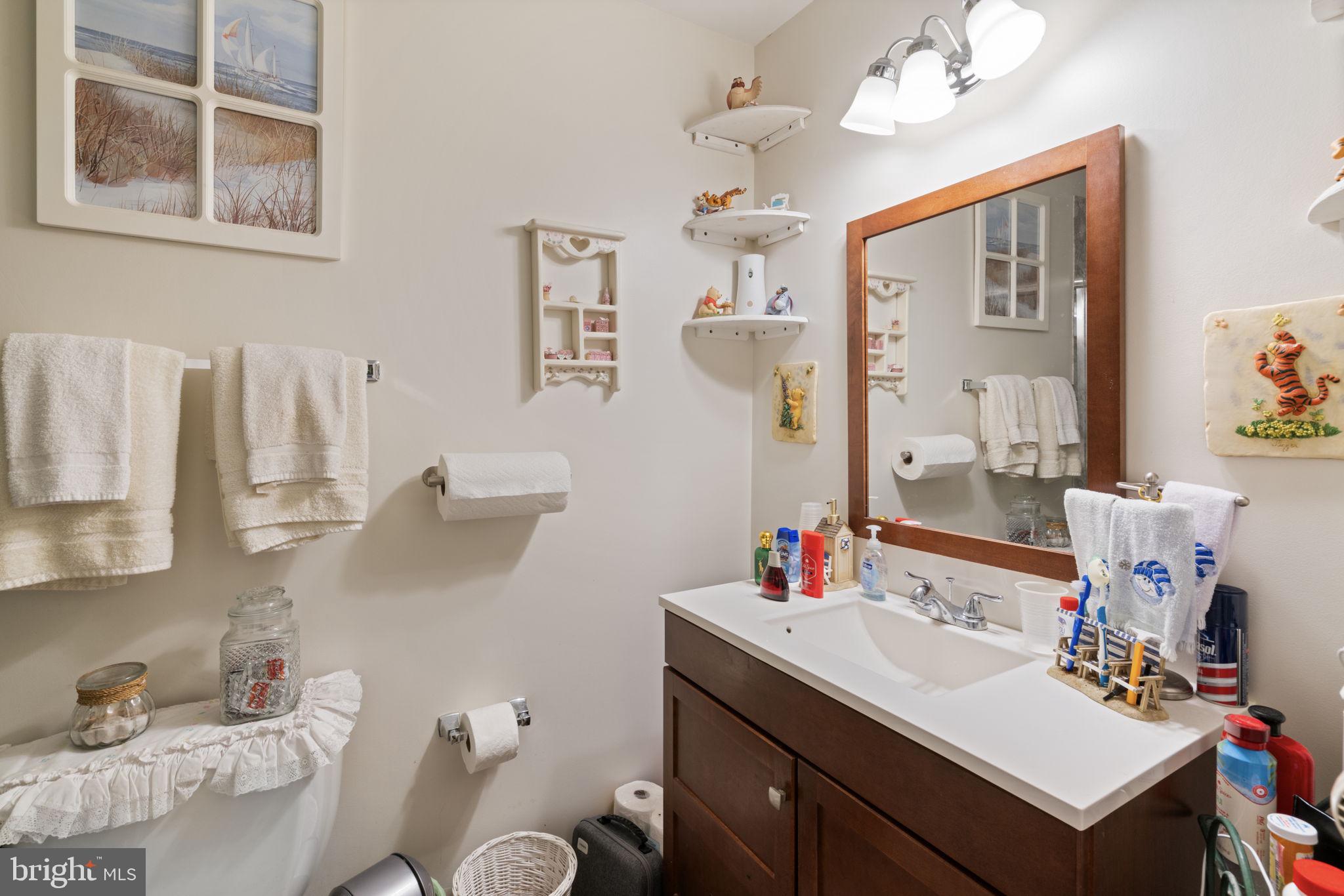 2402 Sagamore Ct