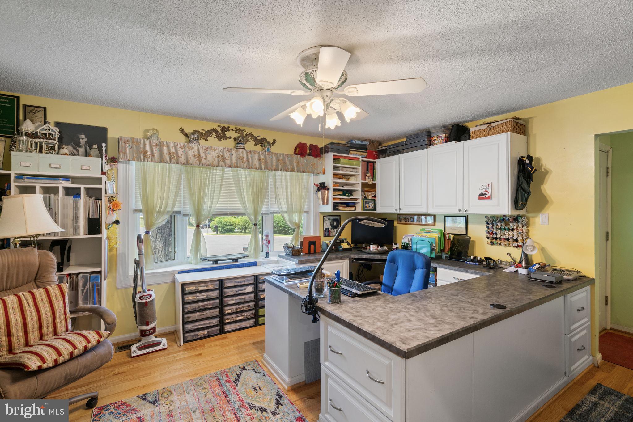 2402 Sagamore Ct