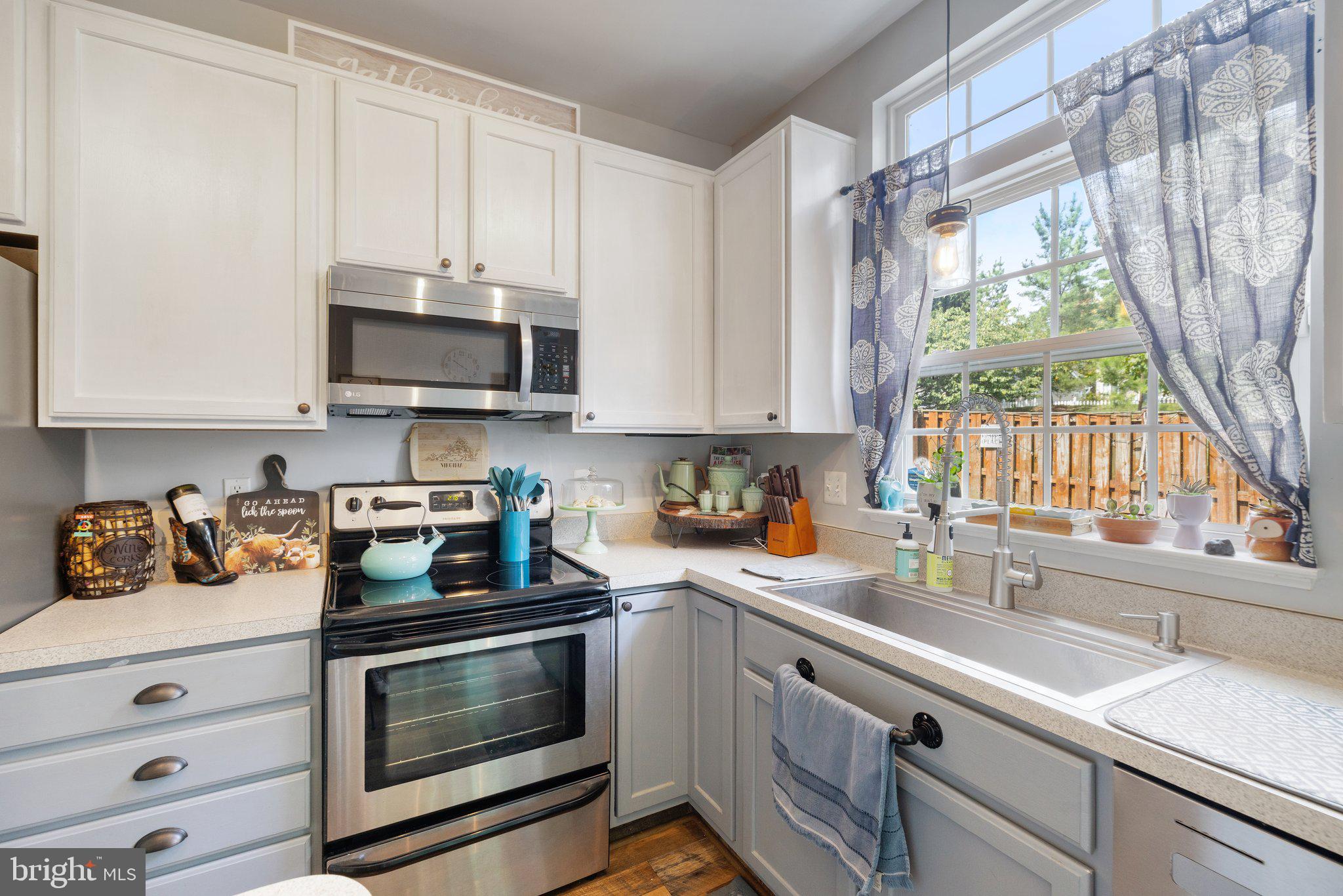 9751 Maitland Loop