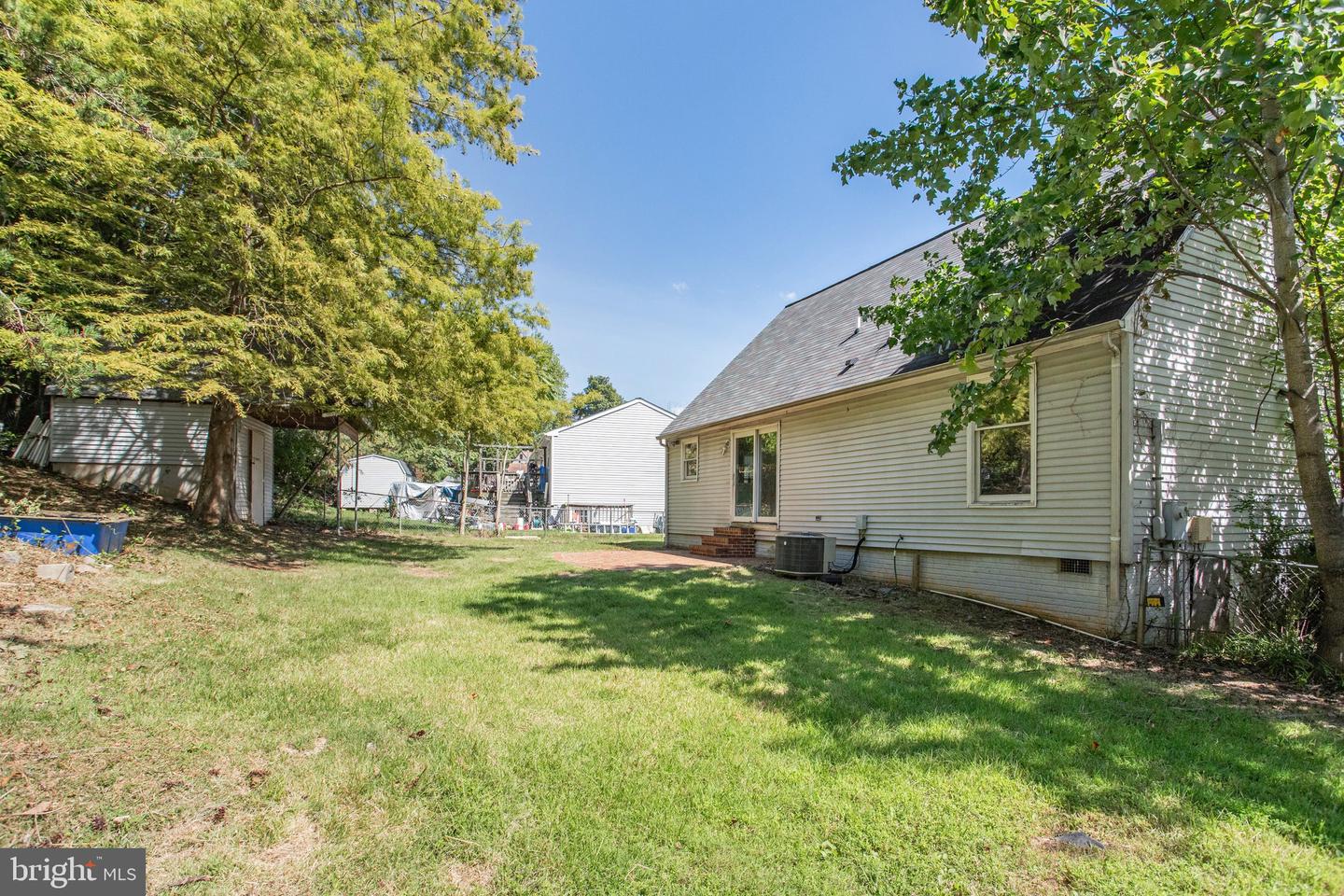18910 Red Oak Ln