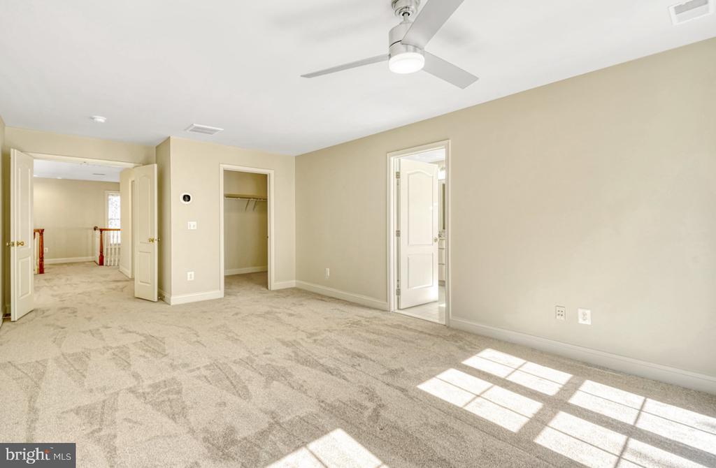 5755 AMELIA SPRINGS CIR