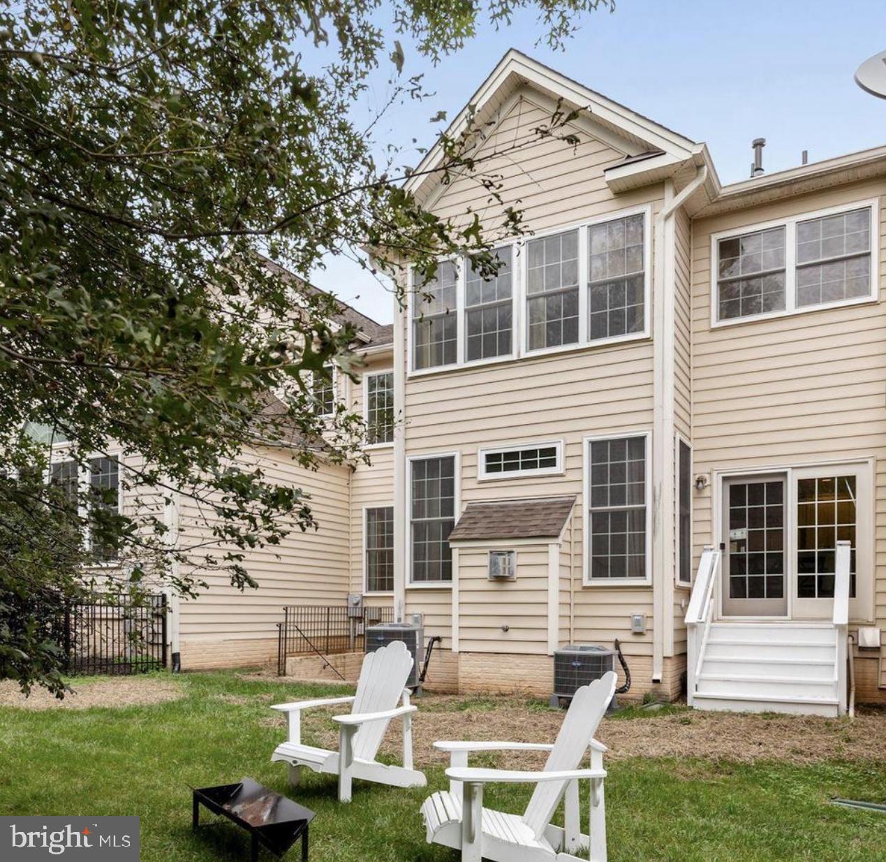 5755 AMELIA SPRINGS CIR