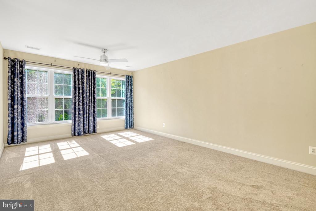 5755 AMELIA SPRINGS CIR
