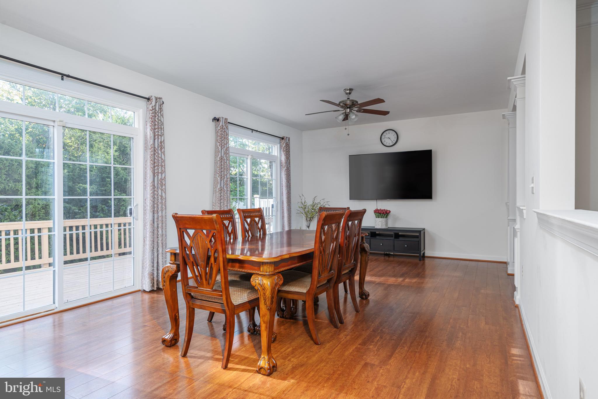 8243 Glade Bank Dr