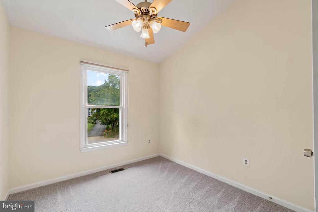 110 W LOCUST ST