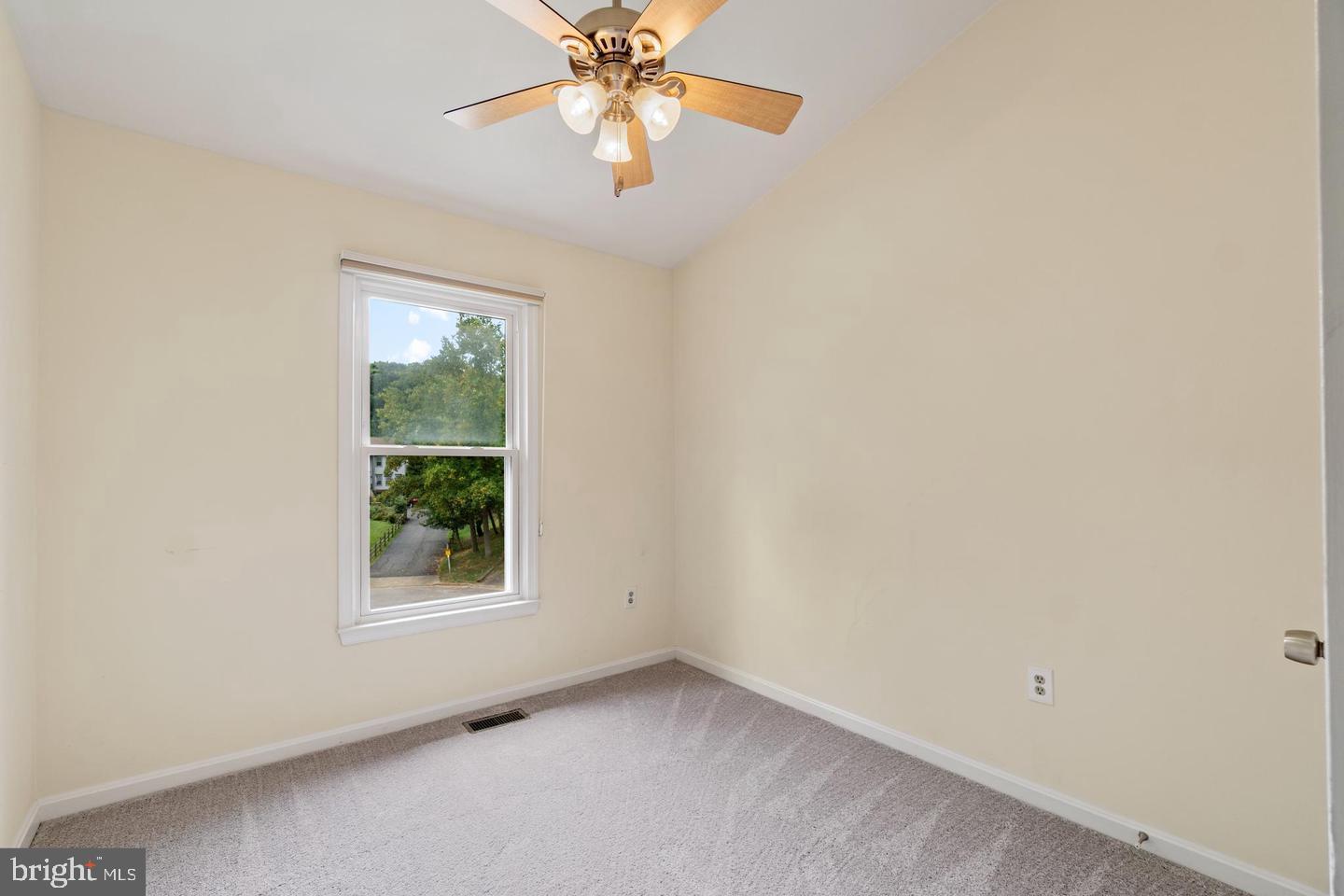 110 W LOCUST ST