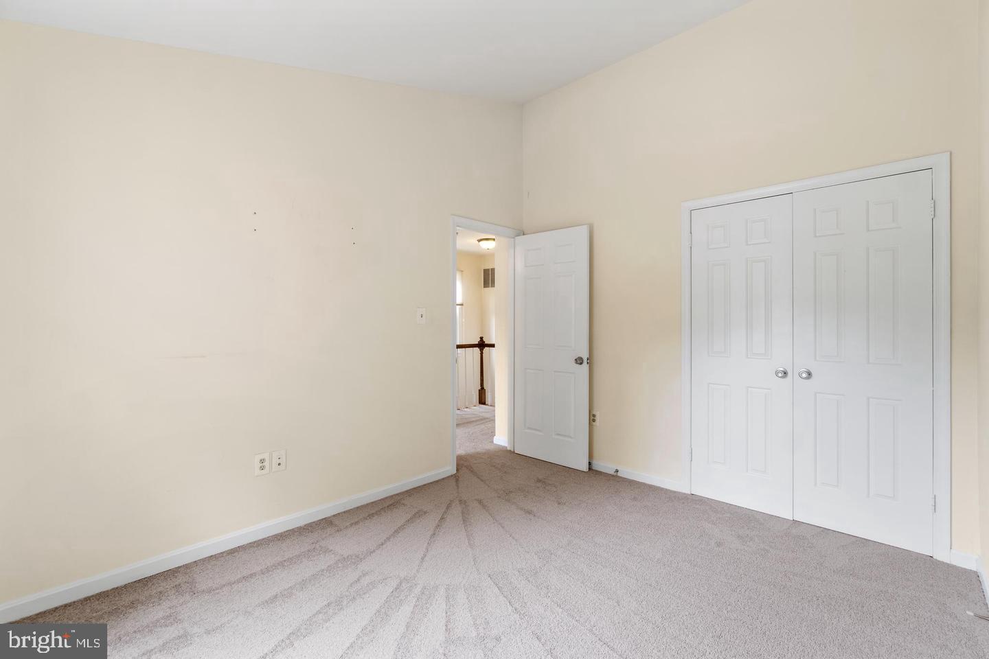 110 W LOCUST ST