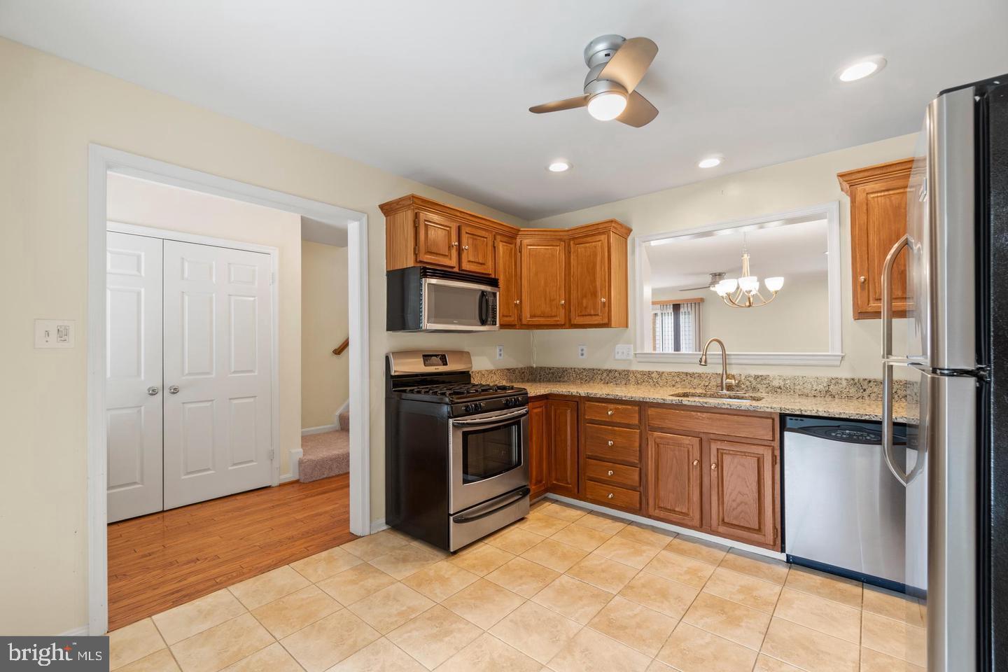 110 W LOCUST ST