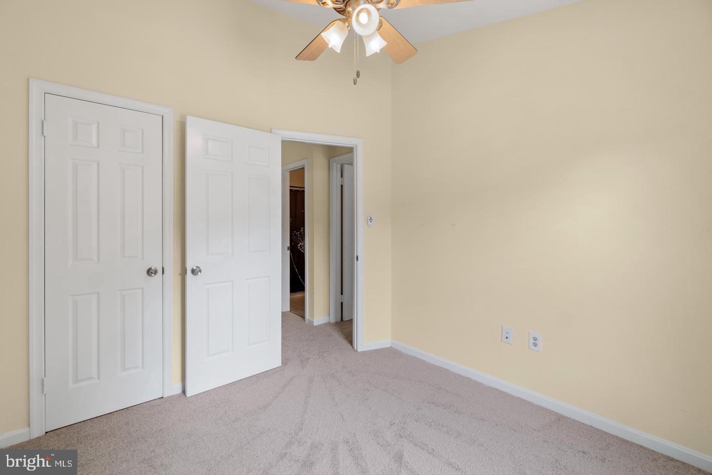 110 W LOCUST ST