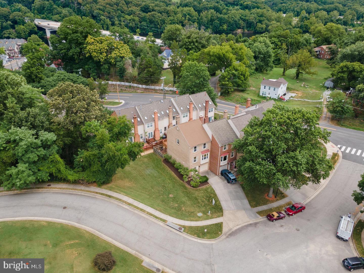 110 W LOCUST ST