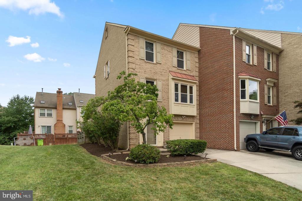 110 W LOCUST ST