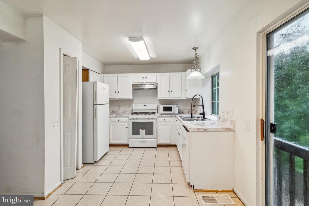 1761 ROCHELLE CT