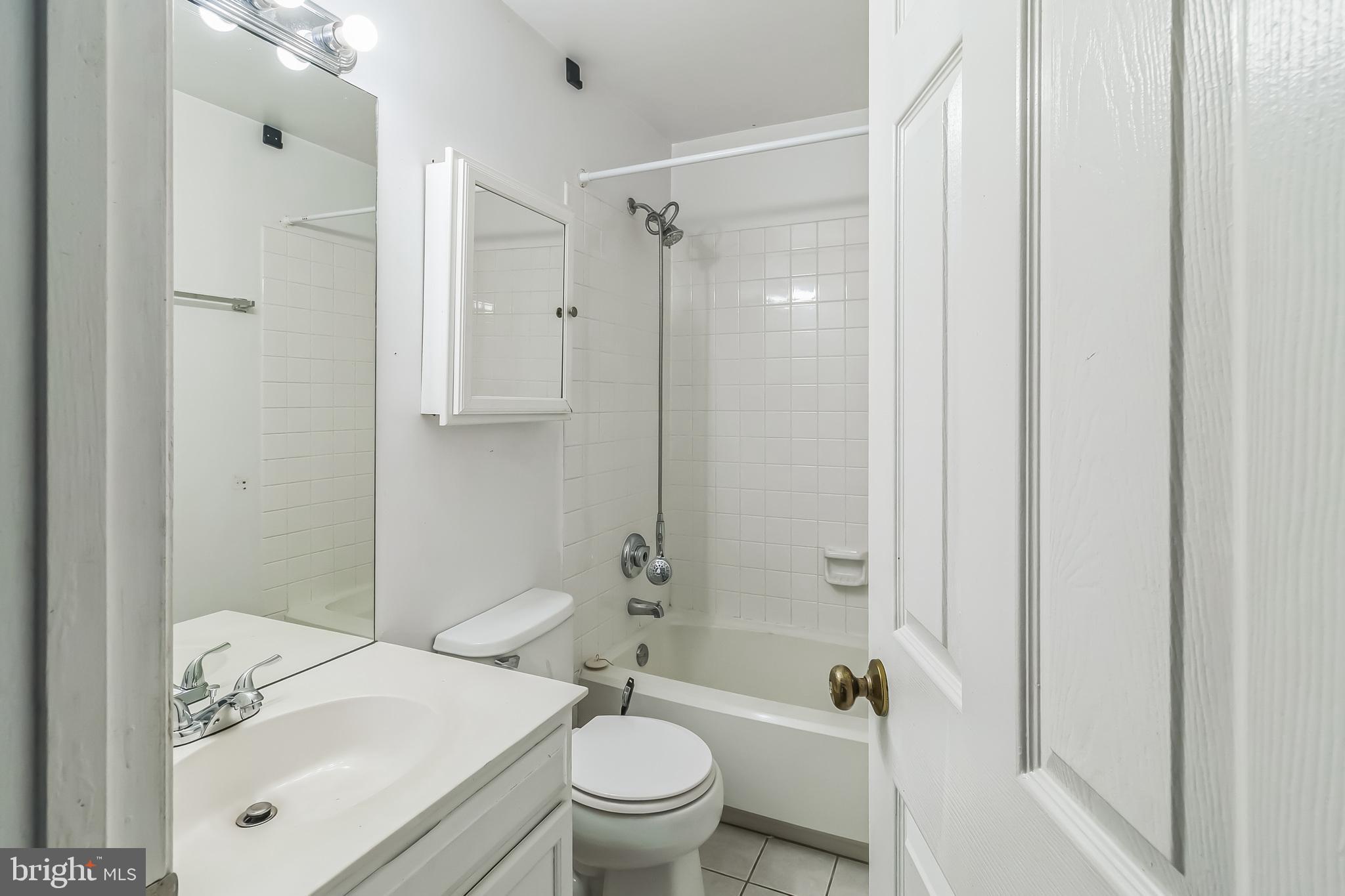 1761 ROCHELLE CT