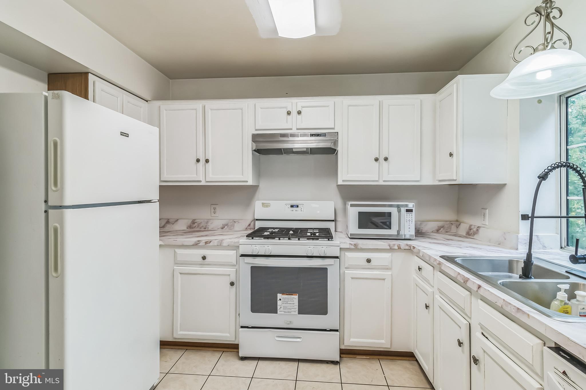1761 ROCHELLE CT