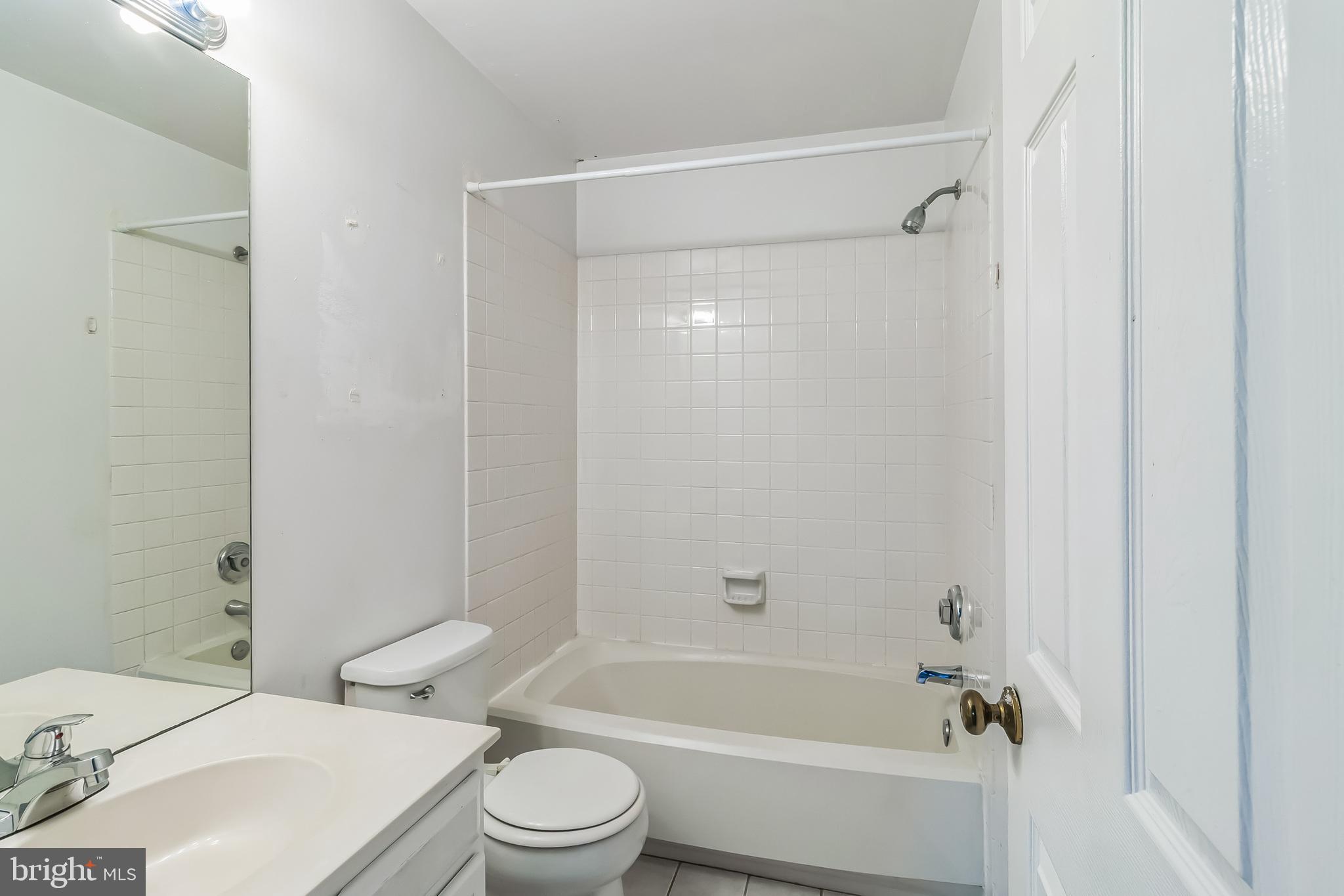 1761 ROCHELLE CT