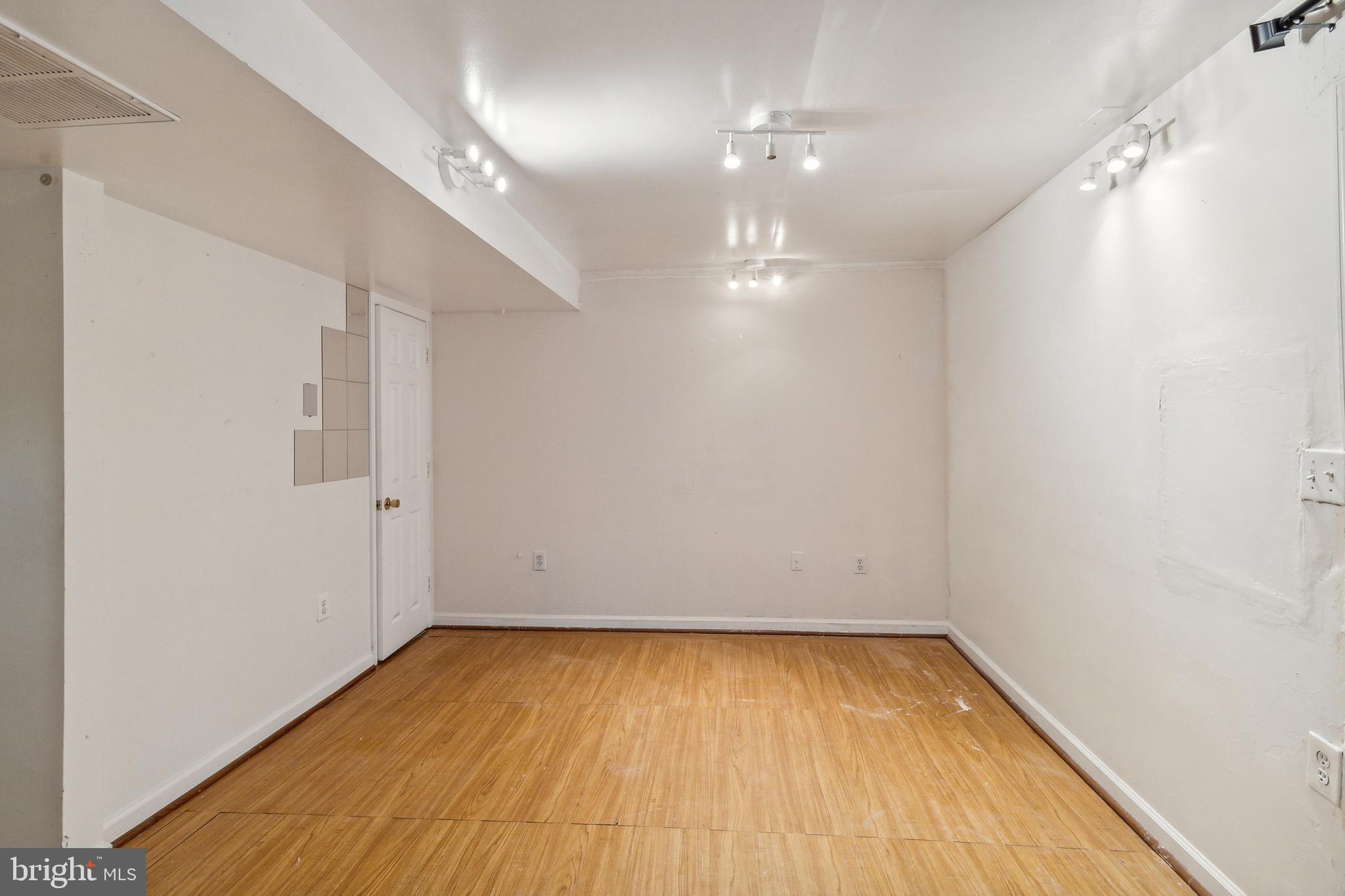 1761 ROCHELLE CT
