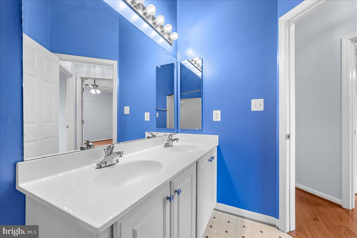 2565 Grayton Ln