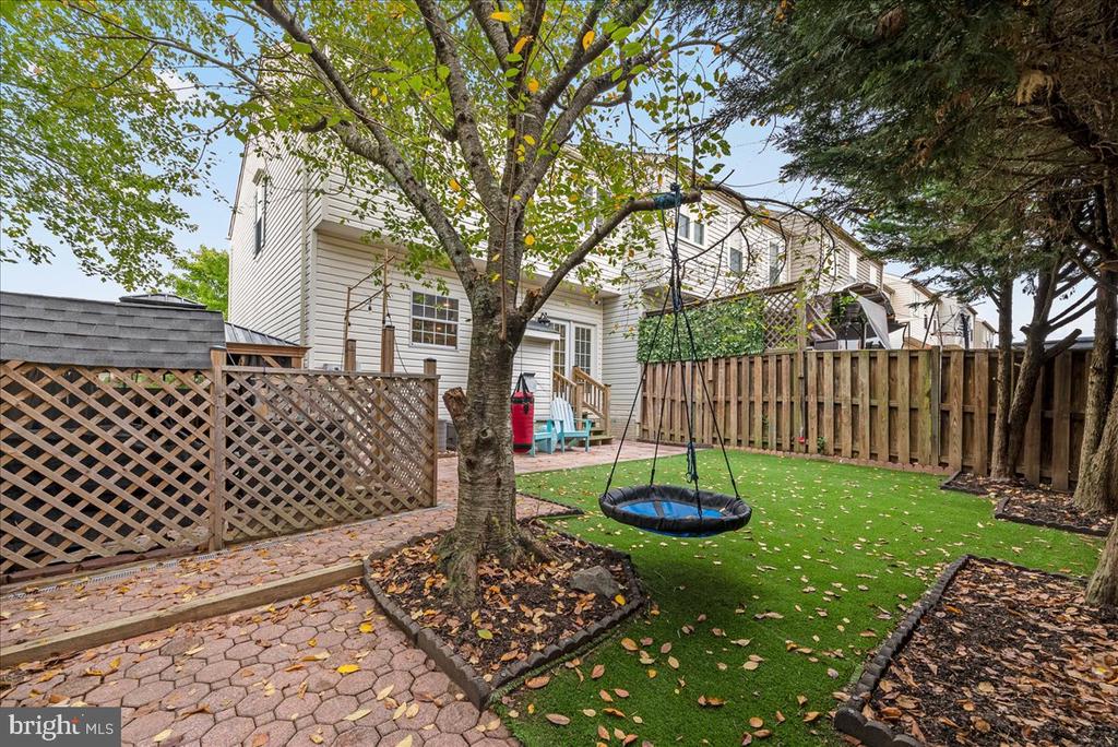 2565 Grayton Ln