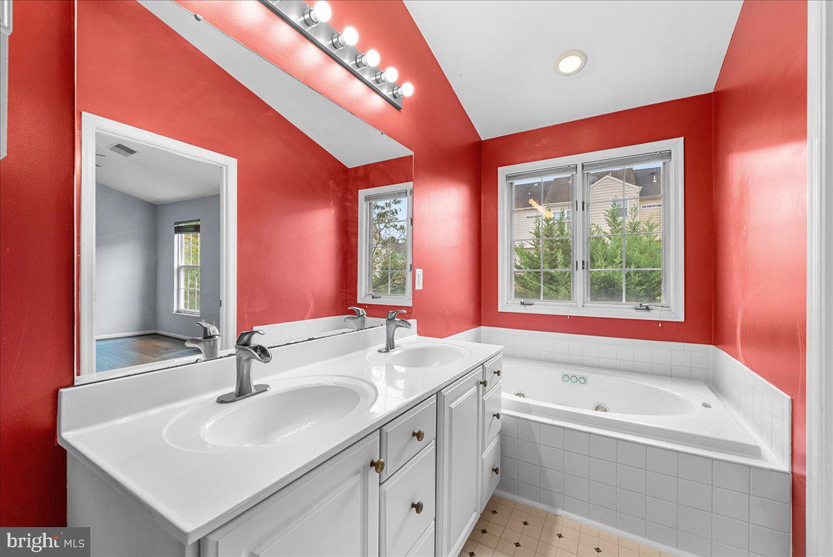 2565 Grayton Ln