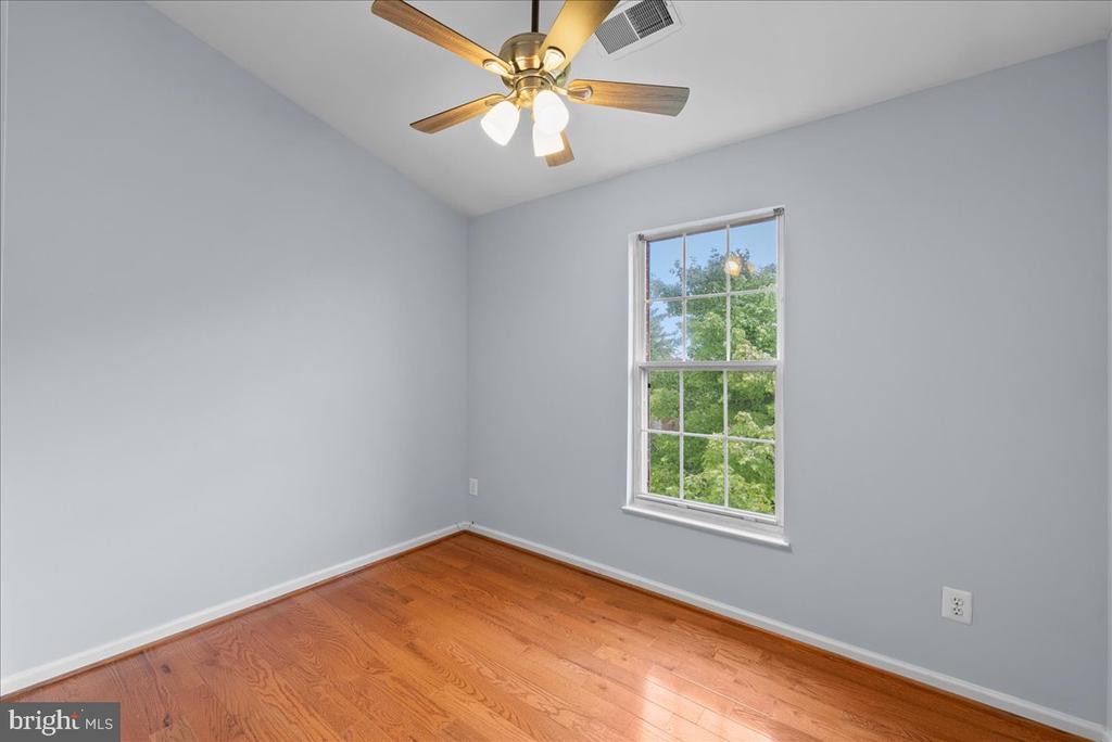 2565 Grayton Ln