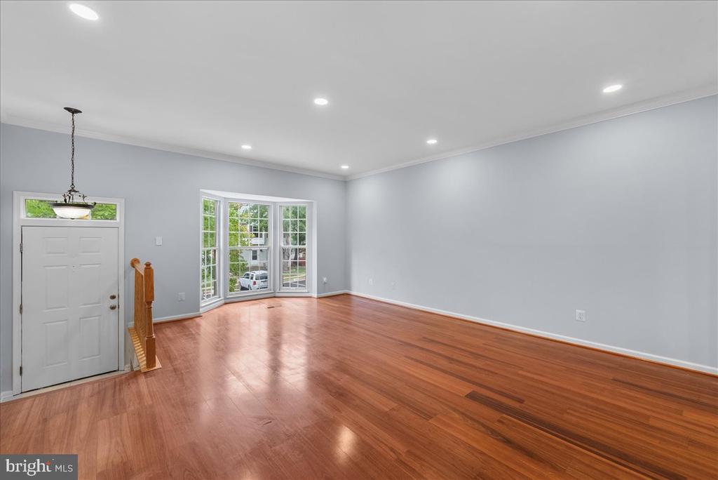 2565 Grayton Ln