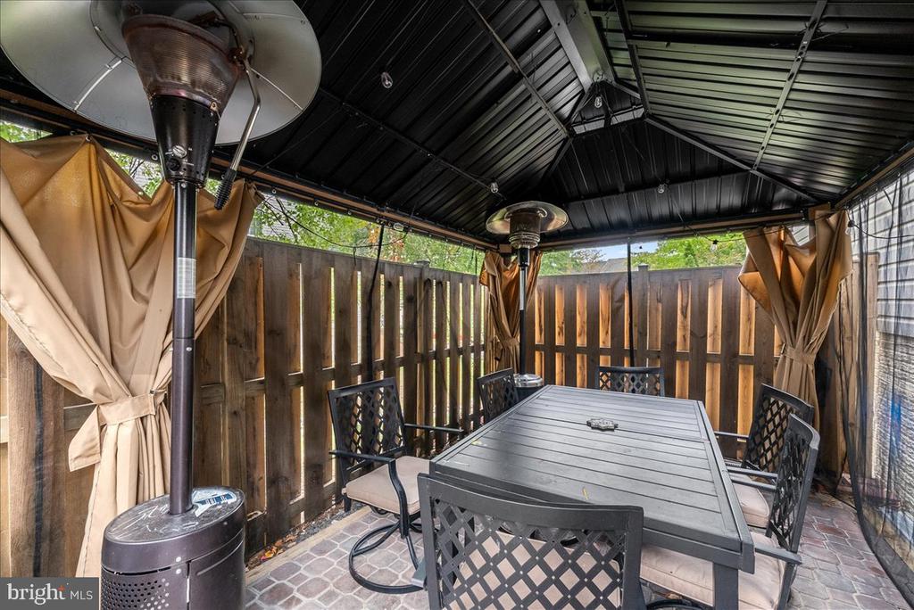 2565 Grayton Ln