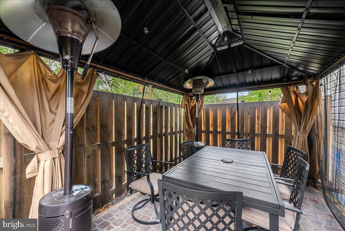 2565 Grayton Ln