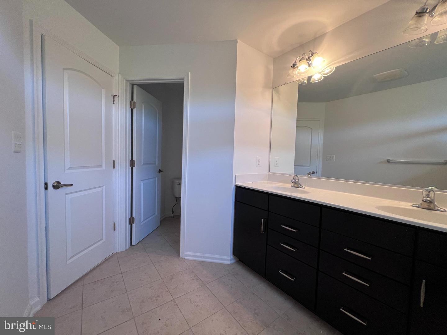 9243 DAWKINS CREST CIR
