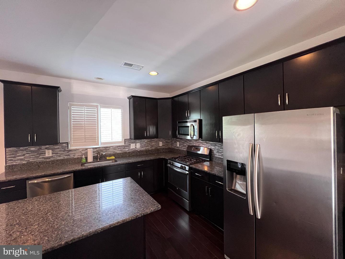 9243 DAWKINS CREST CIR