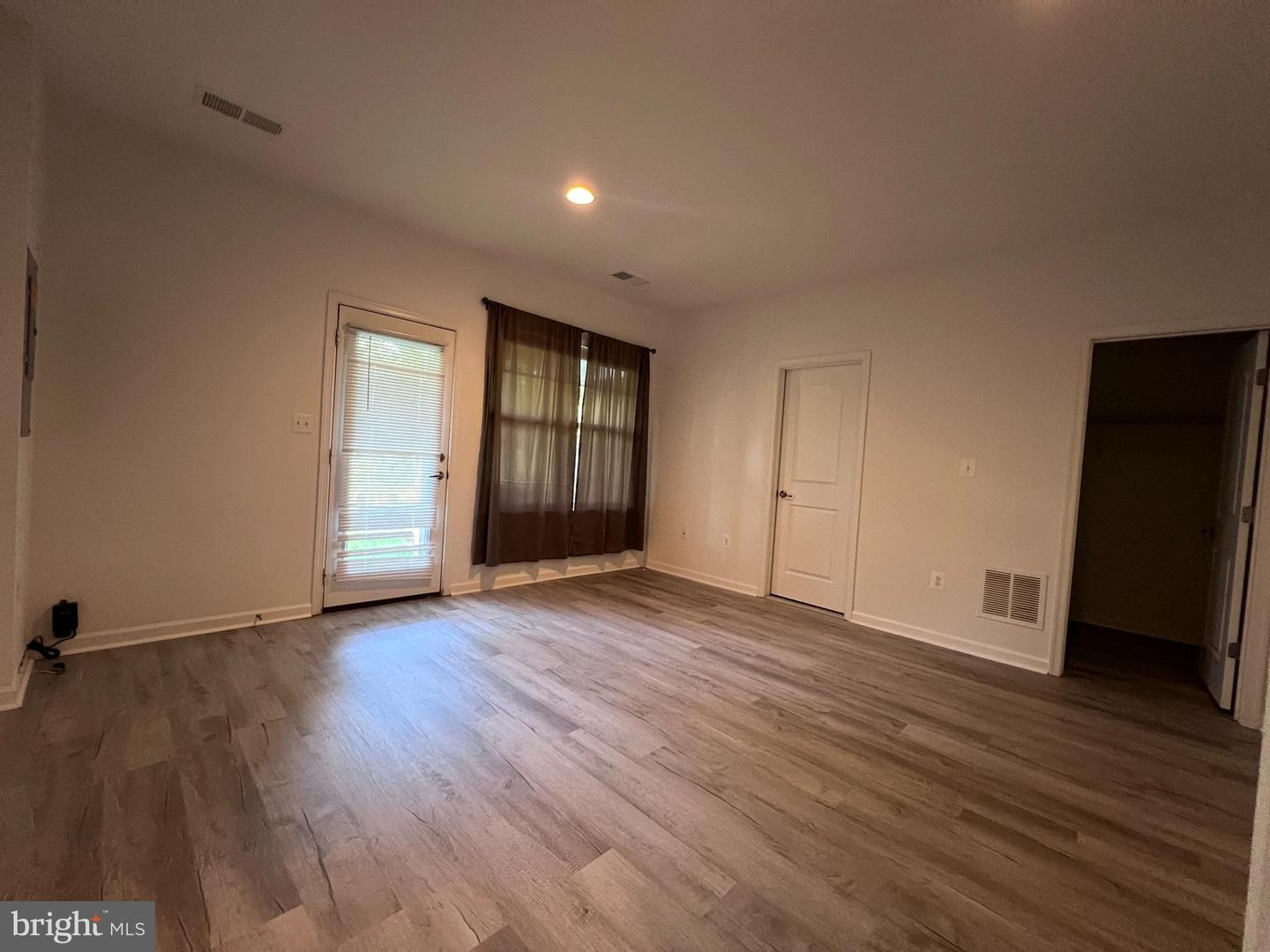 9243 DAWKINS CREST CIR