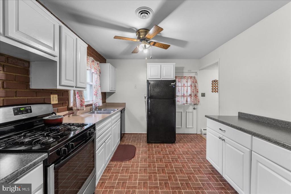 1814 Warren Dr