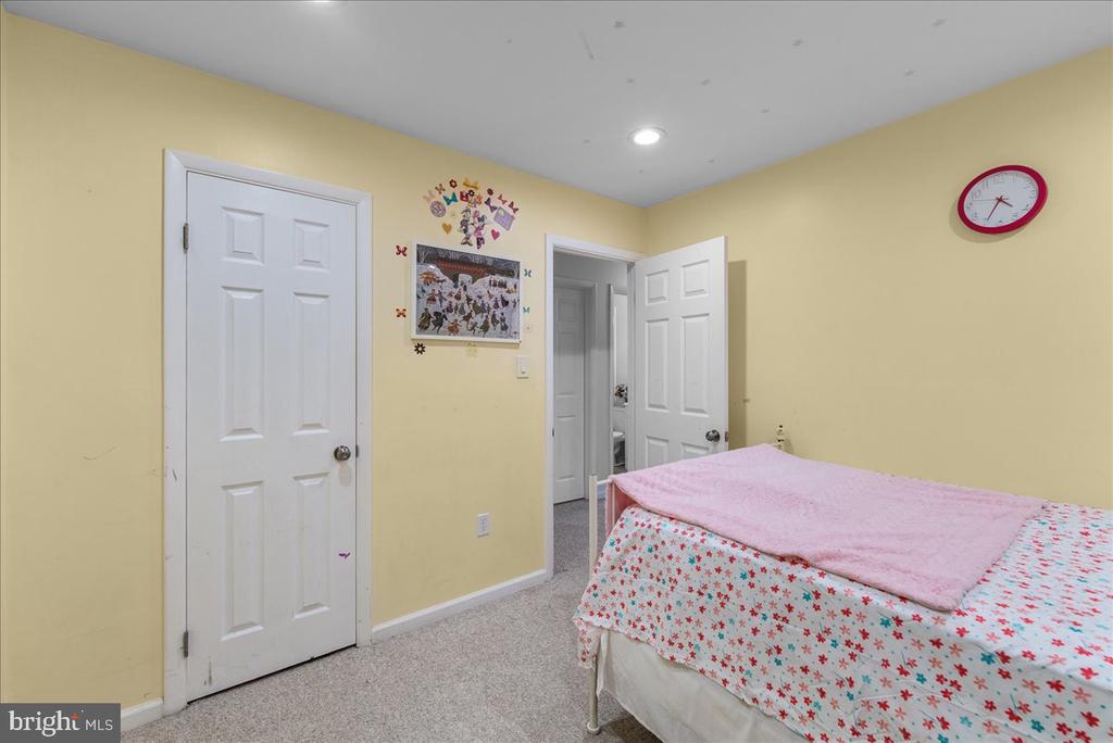 1814 Warren Dr