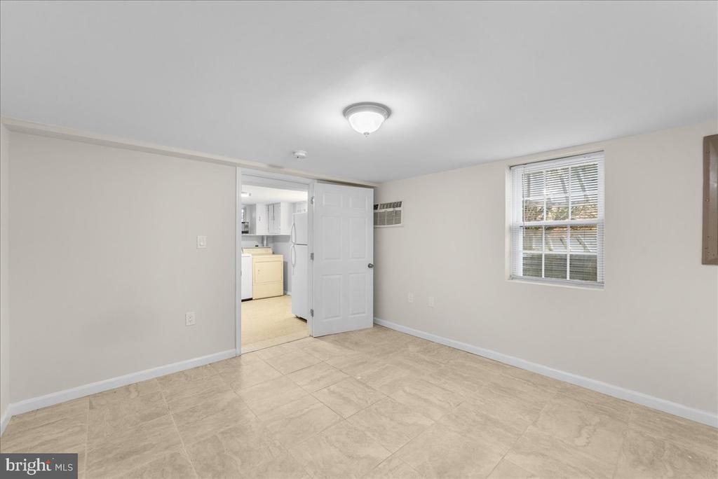 1814 Warren Dr