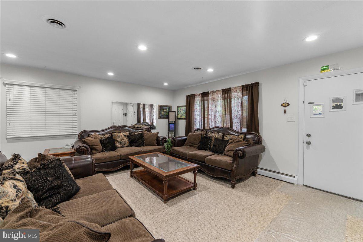 1814 Warren Dr