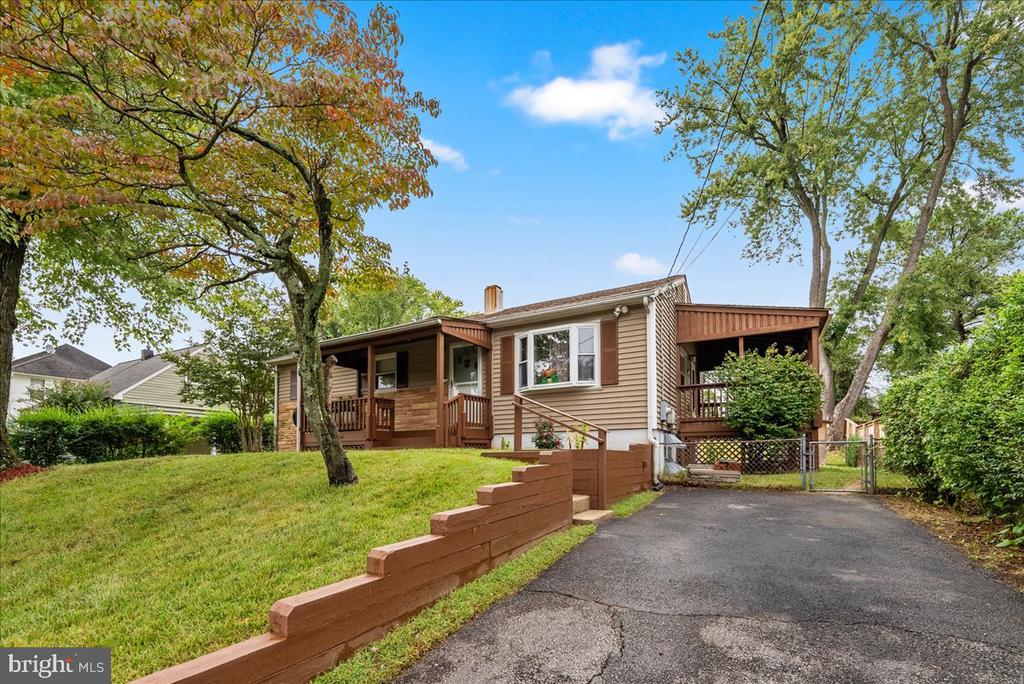 1814 Warren Dr
