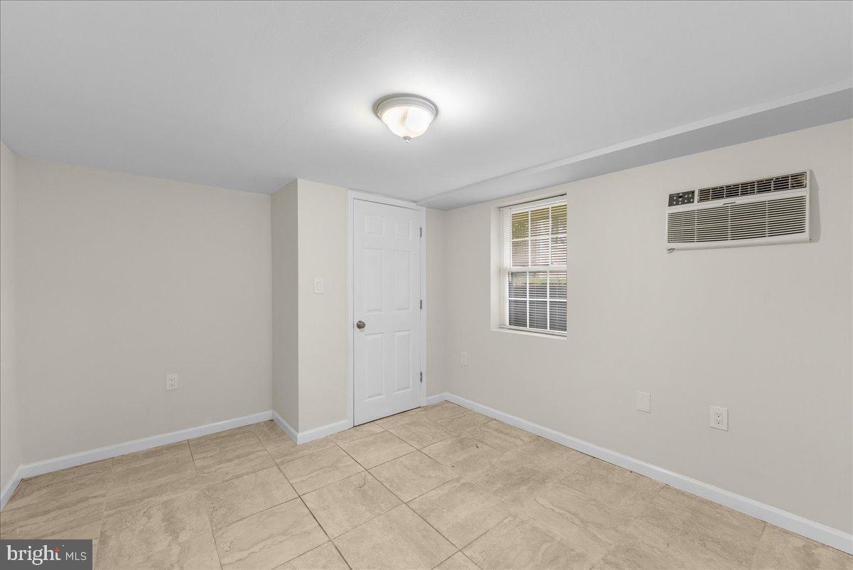 1814 Warren Dr