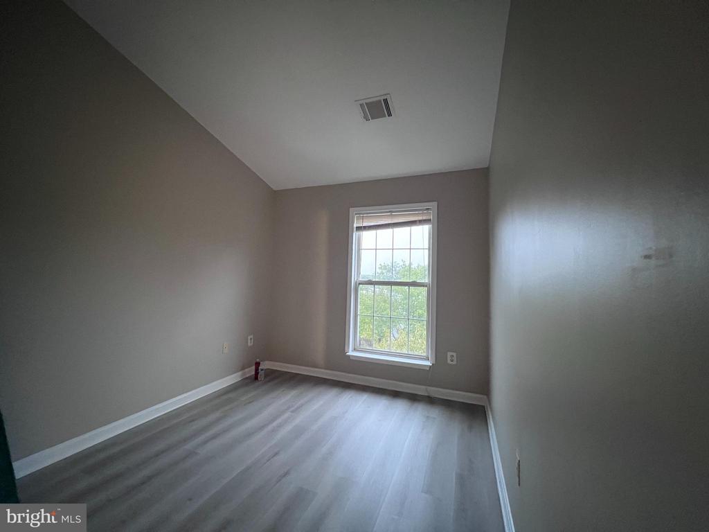 12035 COUNTRY MILL DR