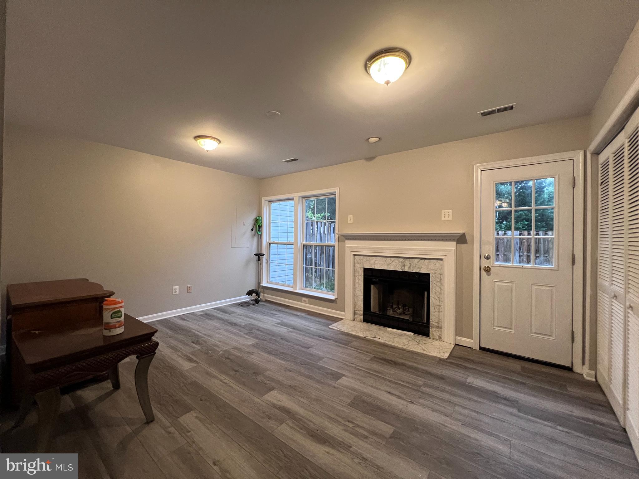 12035 COUNTRY MILL DR