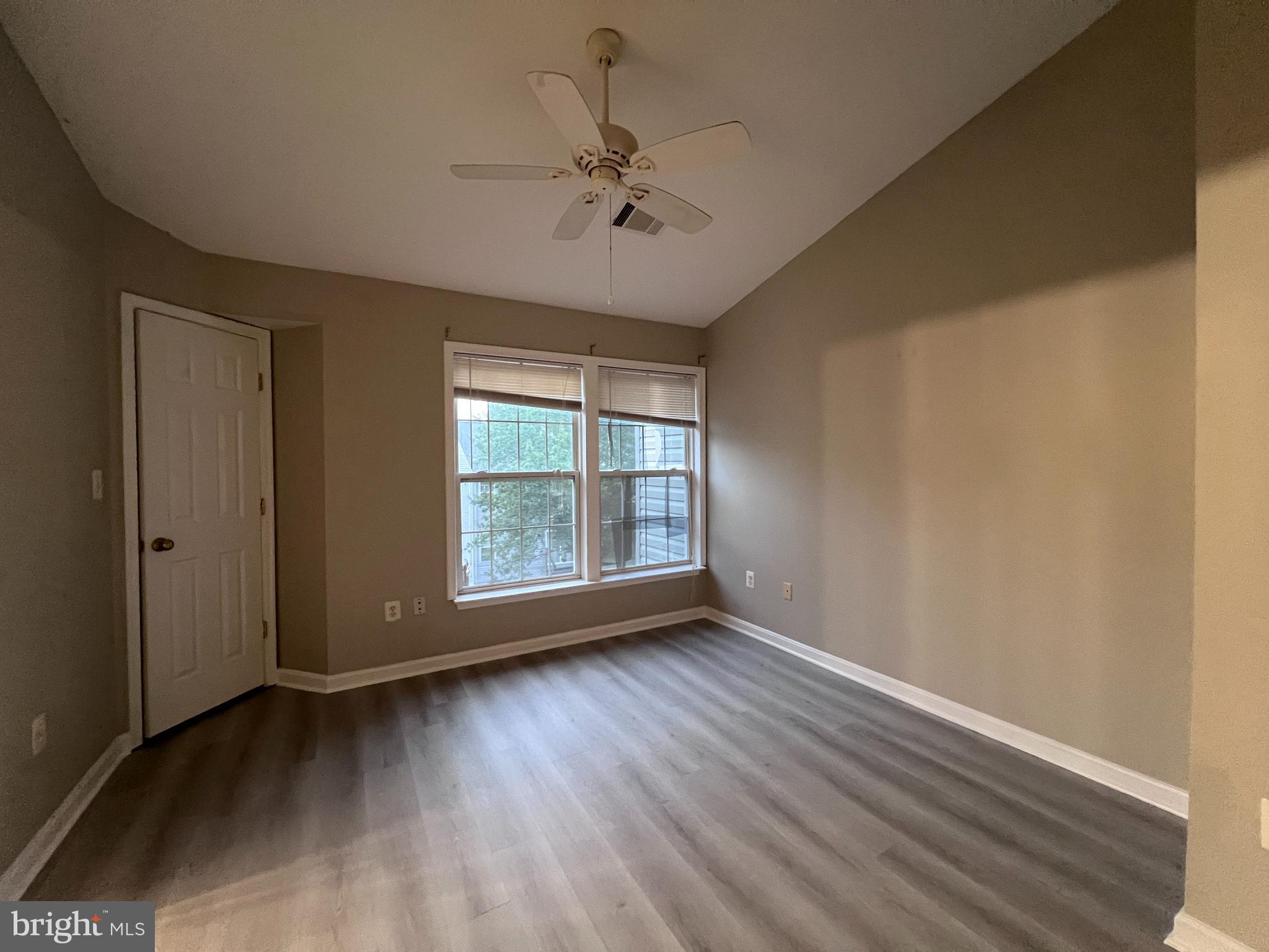 12035 COUNTRY MILL DR