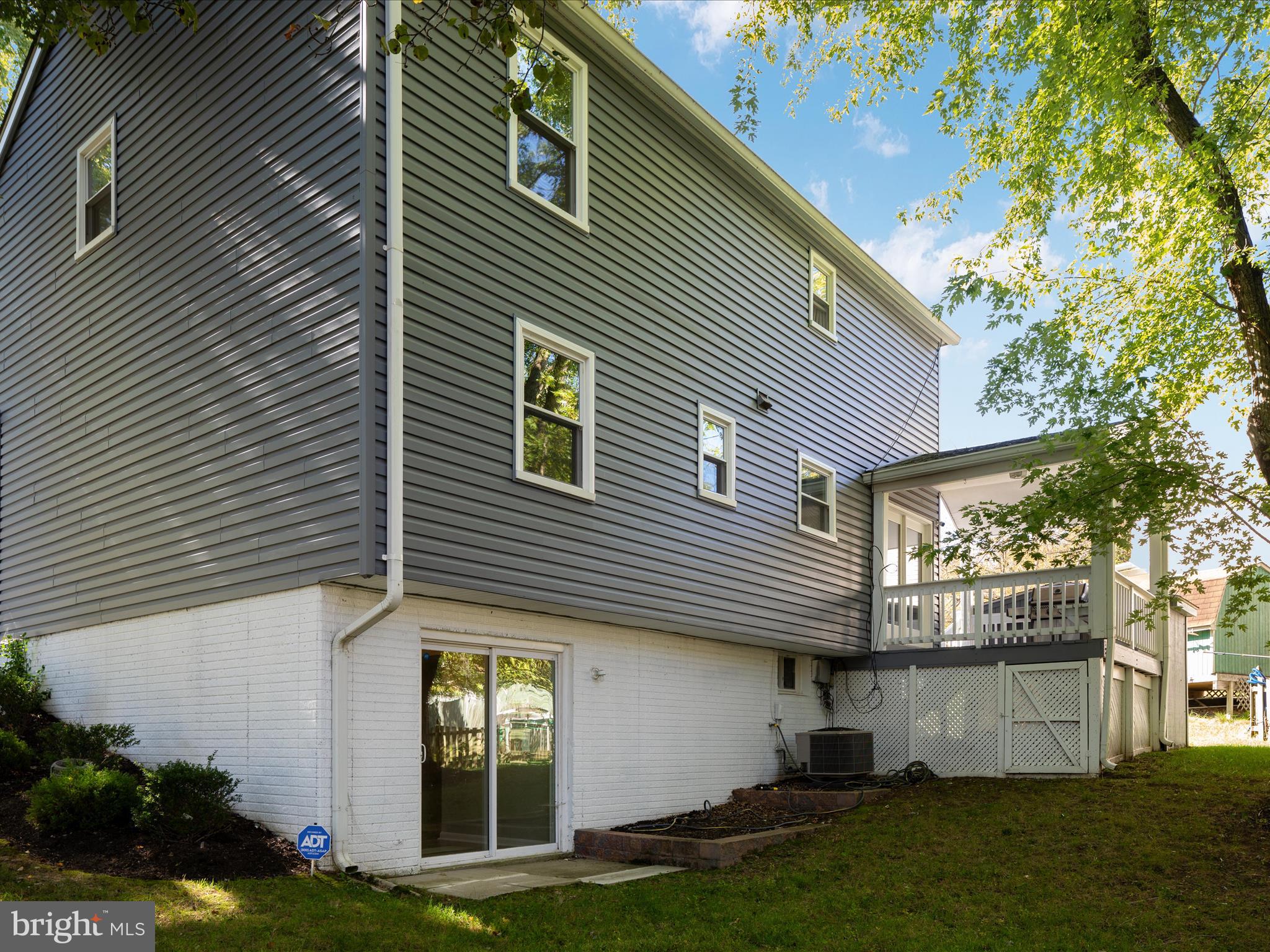 6176 Preston Ct