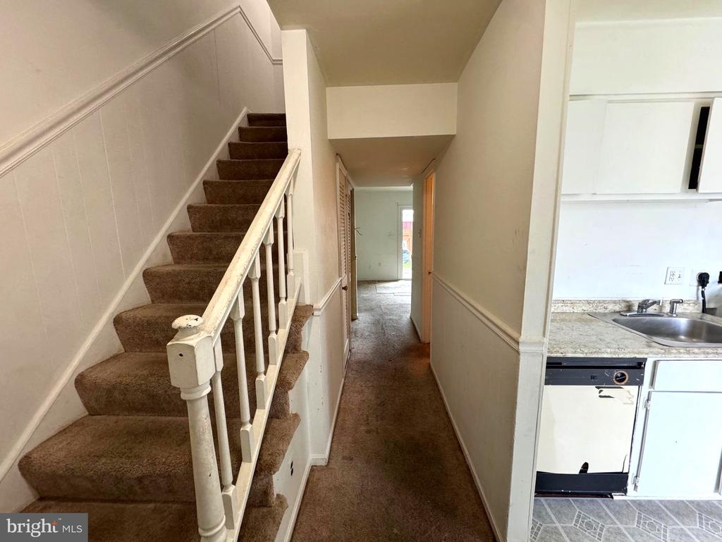 8115 Community Dr