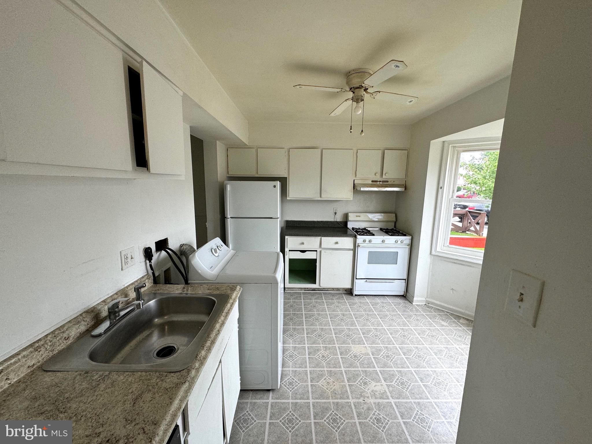 8115 Community Dr