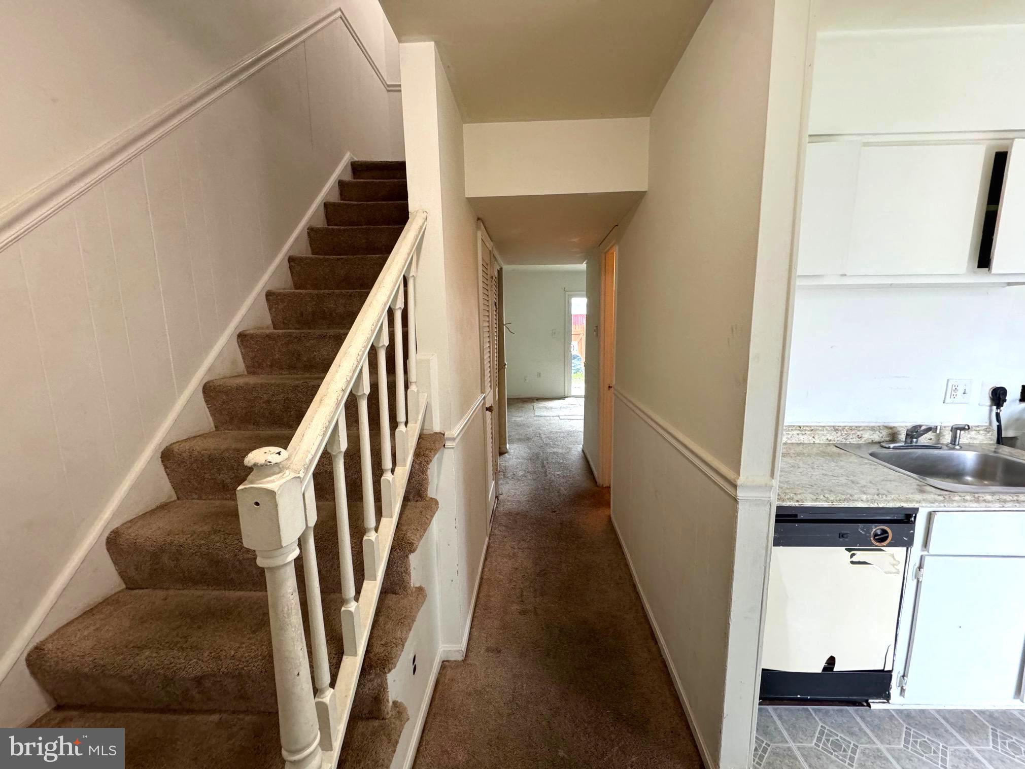 8115 Community Dr